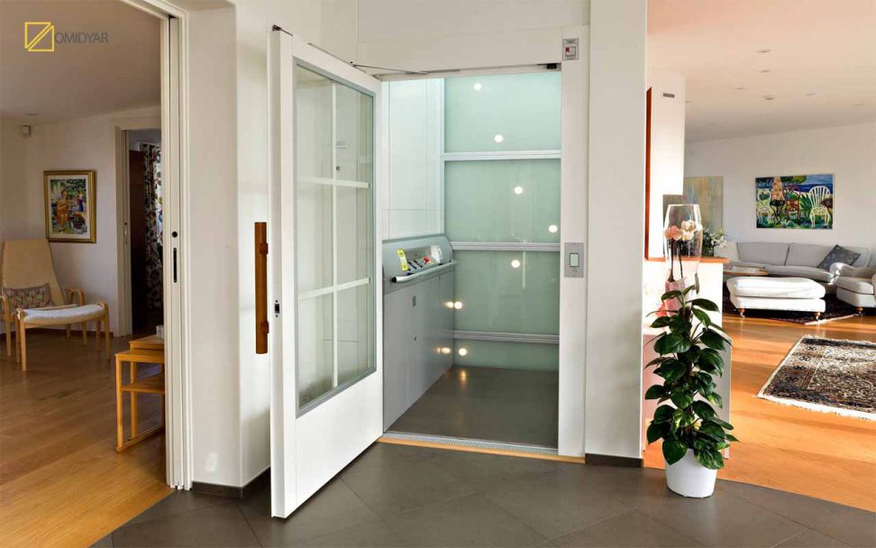 سه دسته اصلی آسانسورهای خانگی وجود دارد: هیدرولیک، کششی و پنوماتیک.