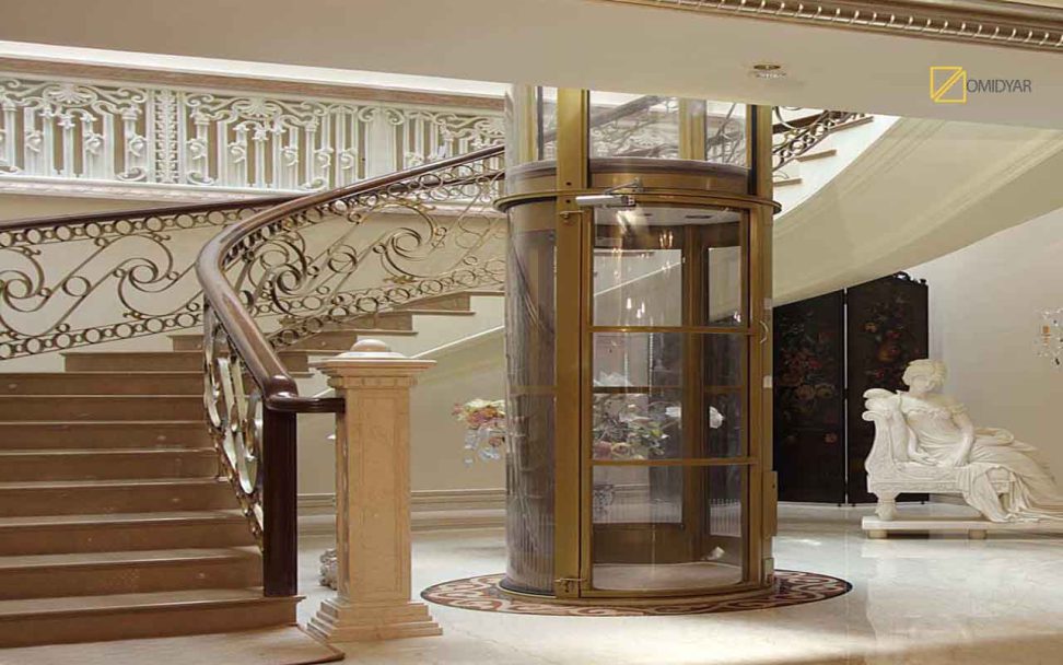 آسانسورهای خانگی را می‌توان بر اساس حداکثر ظرفیت وزنی که معمولا بر حسب کیلوگرم اندازه گیری می‌شود، دسته بندی کرد.